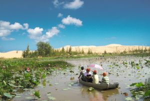 Trải nghiệm trèo thuyền thú vị ở Phan Thiết