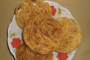 Bánh rế - món ăn vặt hấp dẫn không thể chối từ